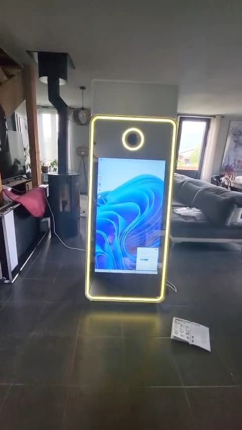 Le photobooth miroir réel installé dans une pièce